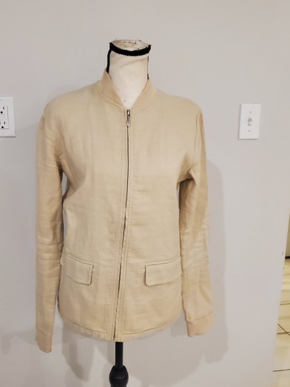 Max 'n Chester Beige Full-Zip Blazer sz 6